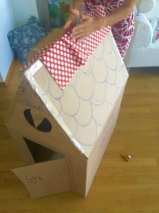 Paper-playhouse